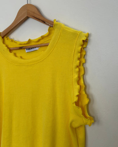 Frilled Sleeveless Ribknit Top