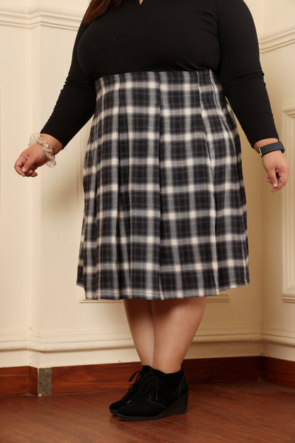 The Black Plaid Pleated Skirt